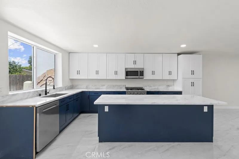 1578 San Bernardino Costa Mesa, CA 92627