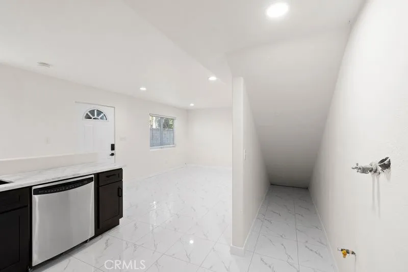 1578 San Bernardino Costa Mesa, CA 92627