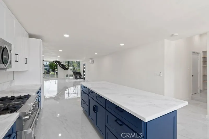 1578 San Bernardino Costa Mesa, CA 92627