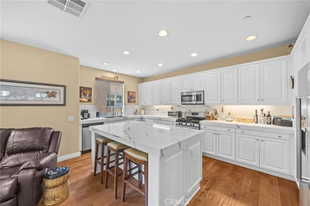 8475 E Kendra Loop Orange, CA 92867