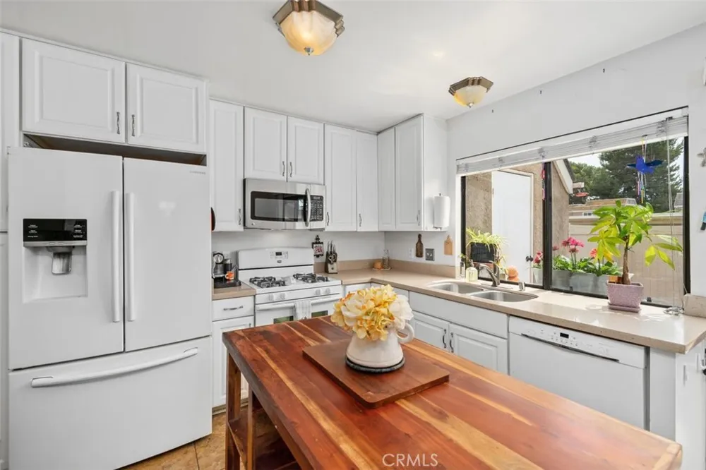 14 Greenleaf Irvine, CA 92604
