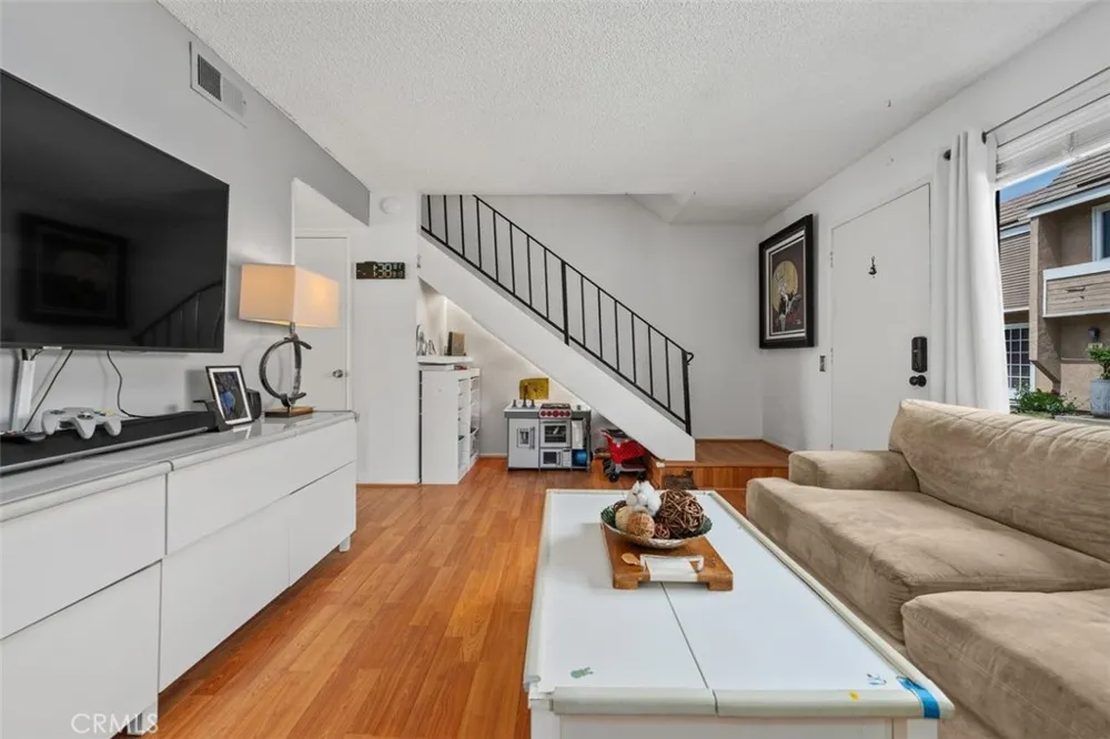 14 Greenleaf Irvine, CA 92604