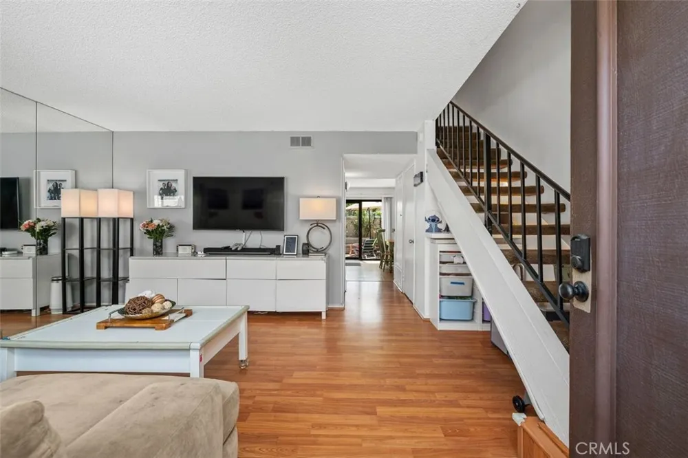 14 Greenleaf Irvine, CA 92604
