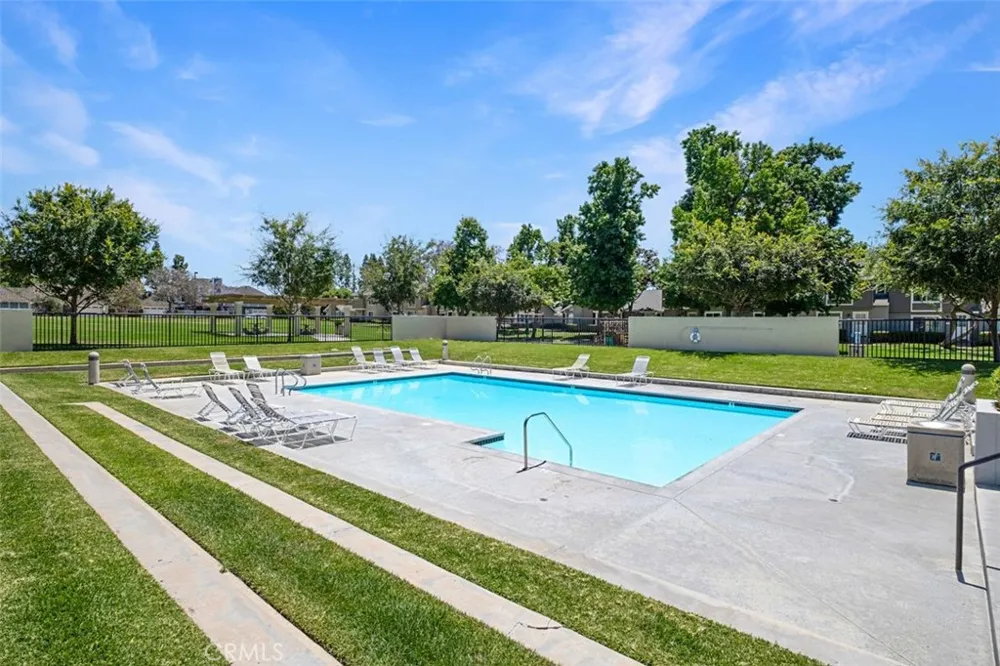 14 Greenleaf Irvine, CA 92604