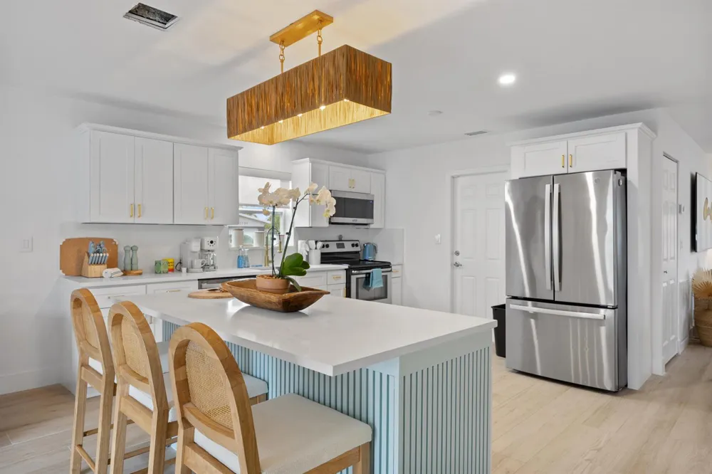 1096 SW 27th Avenue Boynton Beach, FL 33426