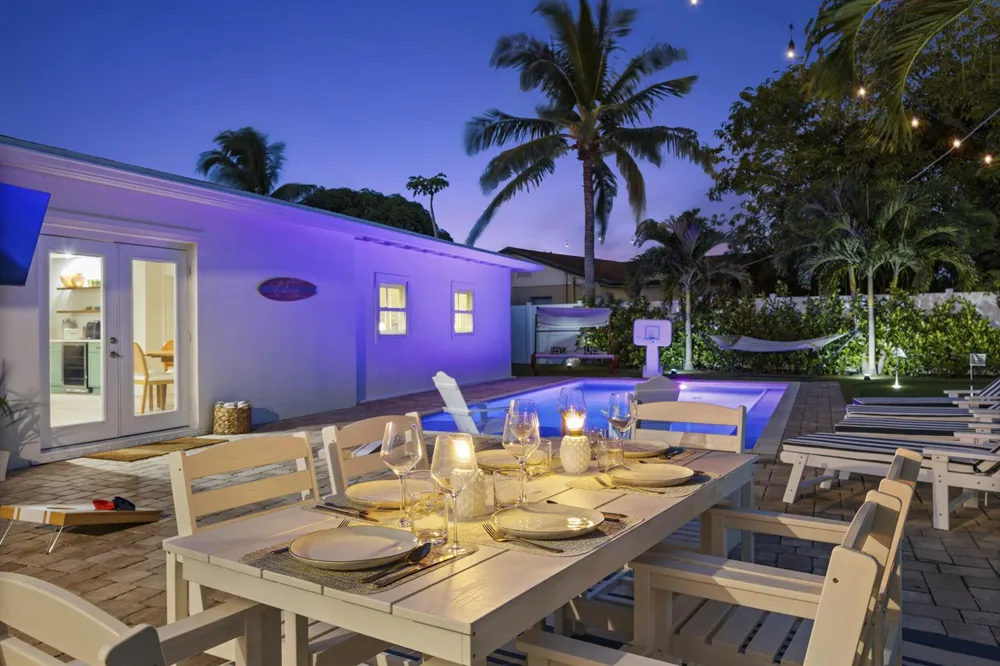 1096 SW 27th Avenue Boynton Beach, FL 33426