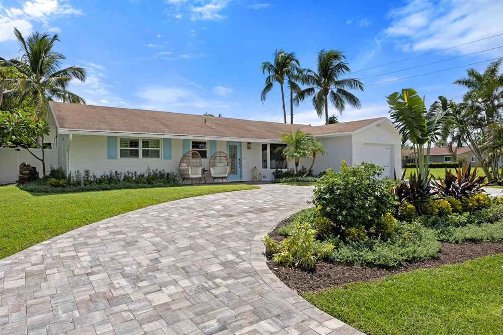 1096 SW 27th Avenue Boynton Beach, FL 33426