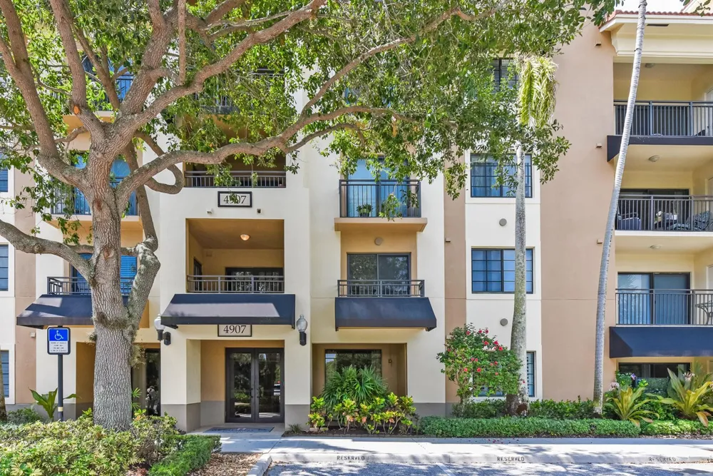 4907 Midtown Lane #1212 Palm Beach Gardens, FL 33418
