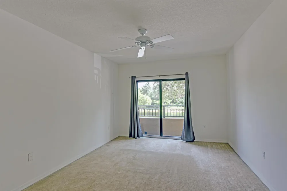 4907 Midtown Lane #1212 Palm Beach Gardens, FL 33418