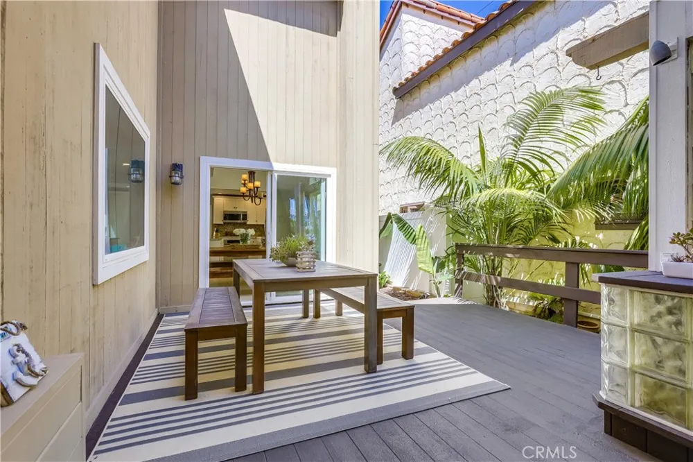 225 20th Huntington Beach, CA 92648