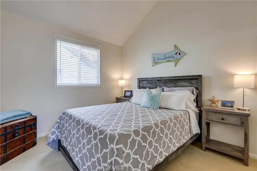 225 20th Huntington Beach, CA 92648