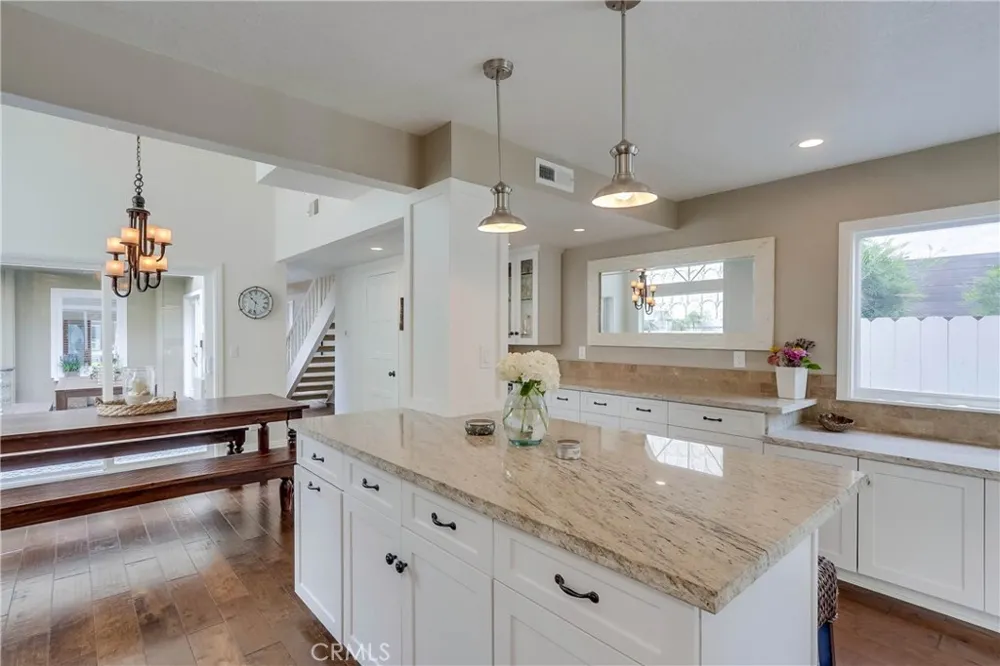 225 20th Huntington Beach, CA 92648