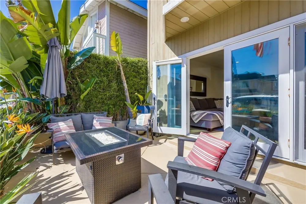225 20th Huntington Beach, CA 92648