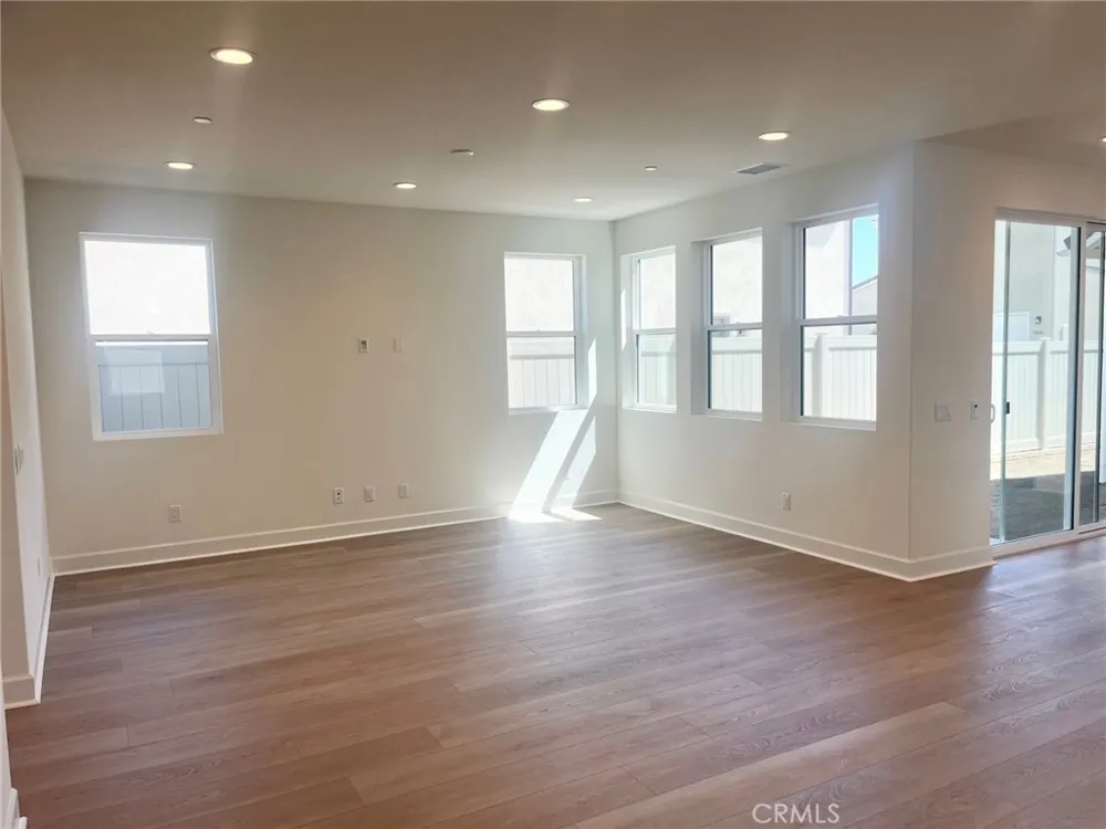 523 Tracy Place Ventura, CA 93004