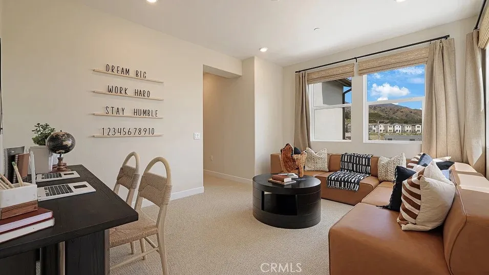 2146 Aneto Way Santa Paula, CA 93060