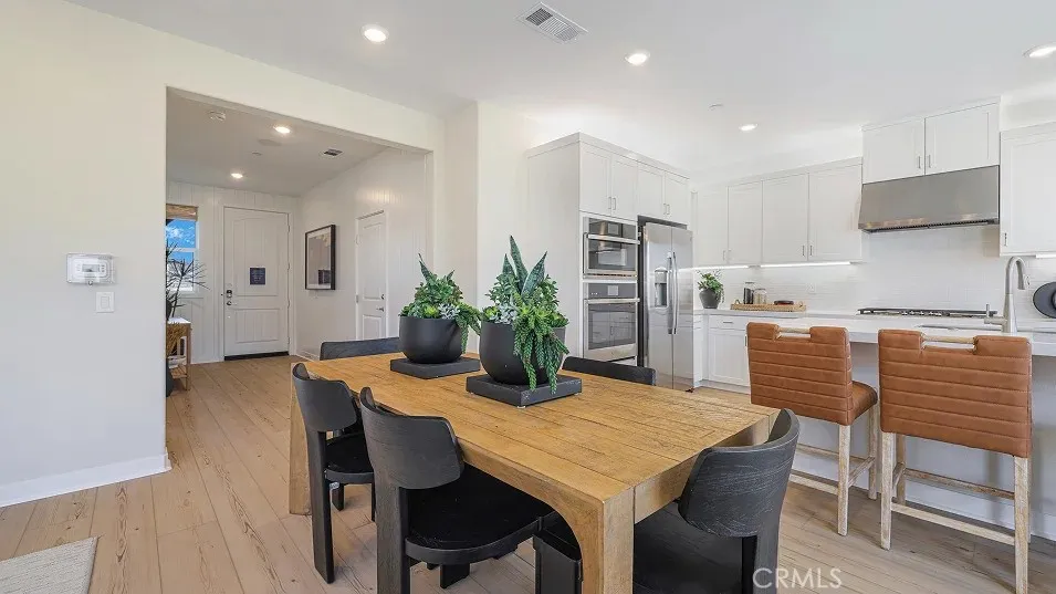 2146 Aneto Way Santa Paula, CA 93060
