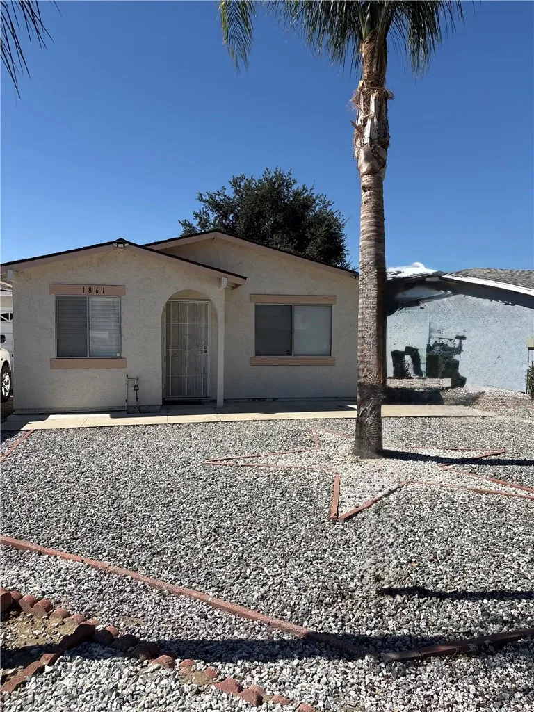 1861 Calle Diablo Hemet, CA 92545