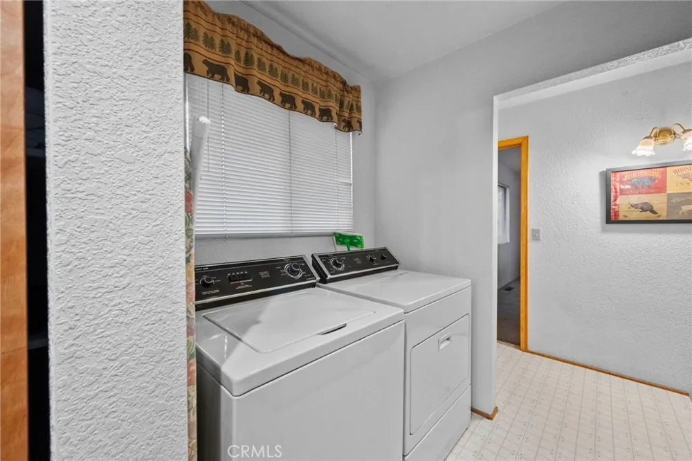 42745 Tannenbaum Big Bear Lake, CA 92315