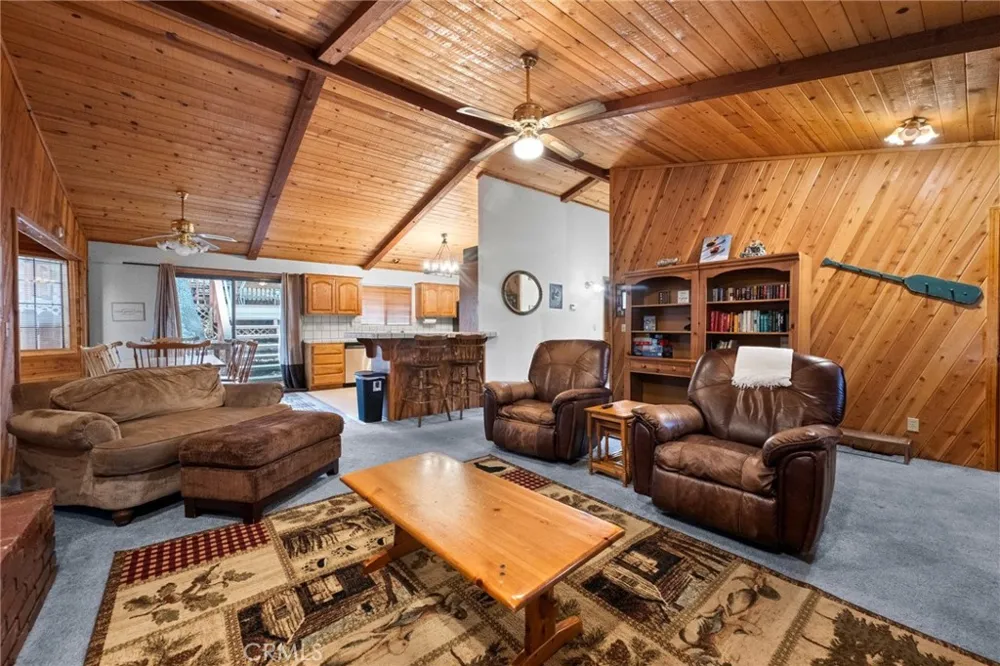 42745 Tannenbaum Big Bear Lake, CA 92315