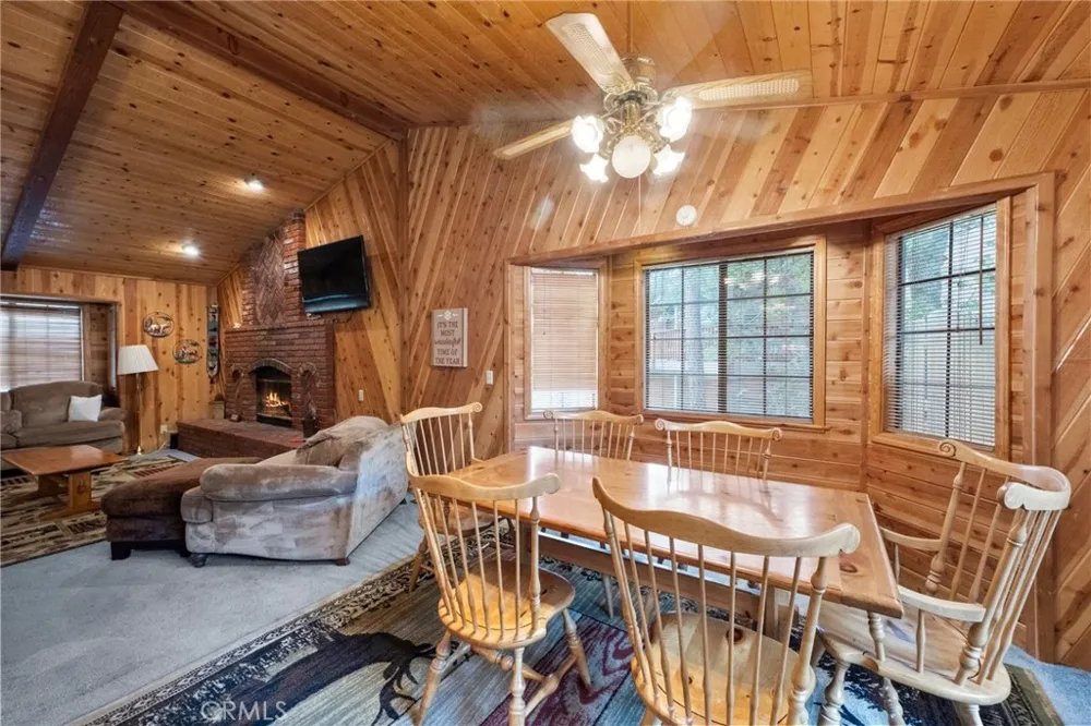 42745 Tannenbaum Big Bear Lake, CA 92315