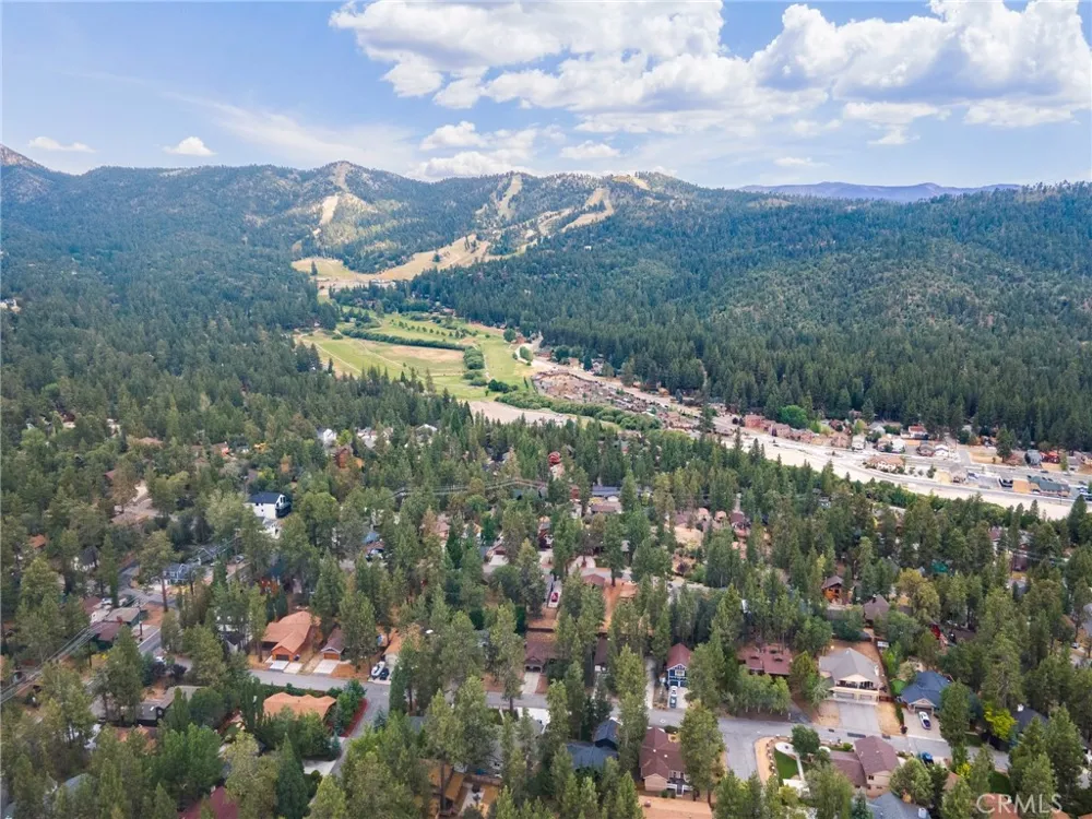 42745 Tannenbaum Big Bear Lake, CA 92315
