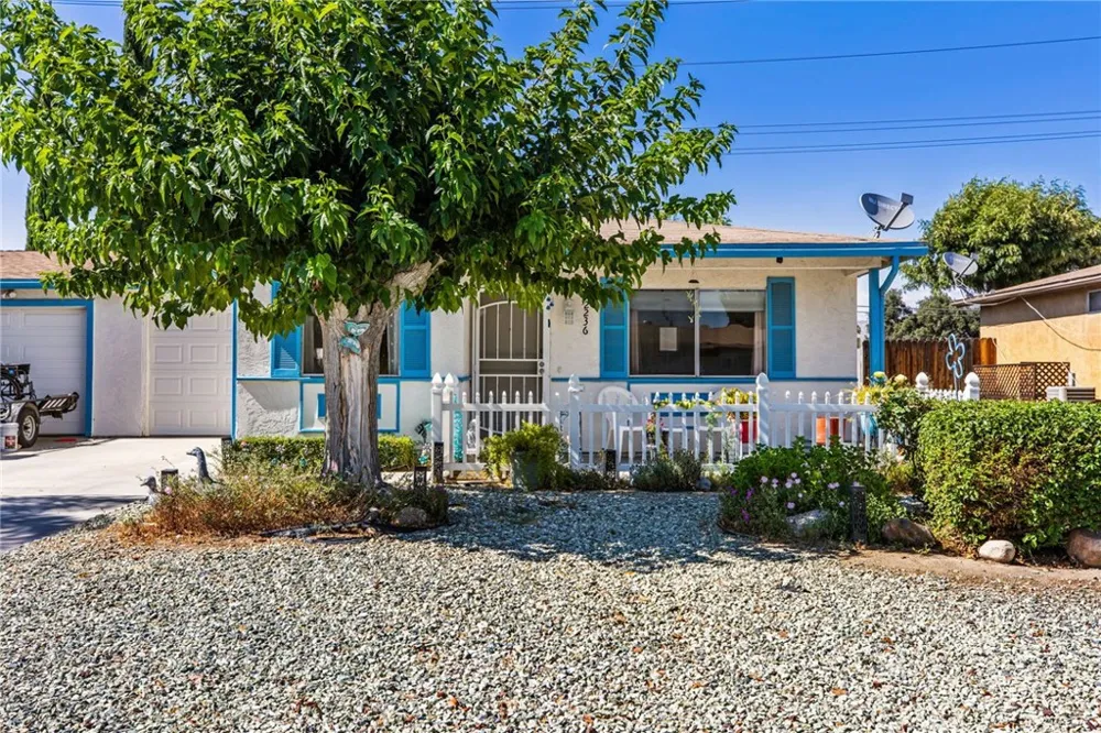 2236 San Padre Hemet, CA 92545
