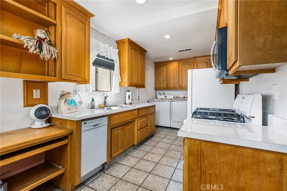 2236 San Padre Hemet, CA 92545