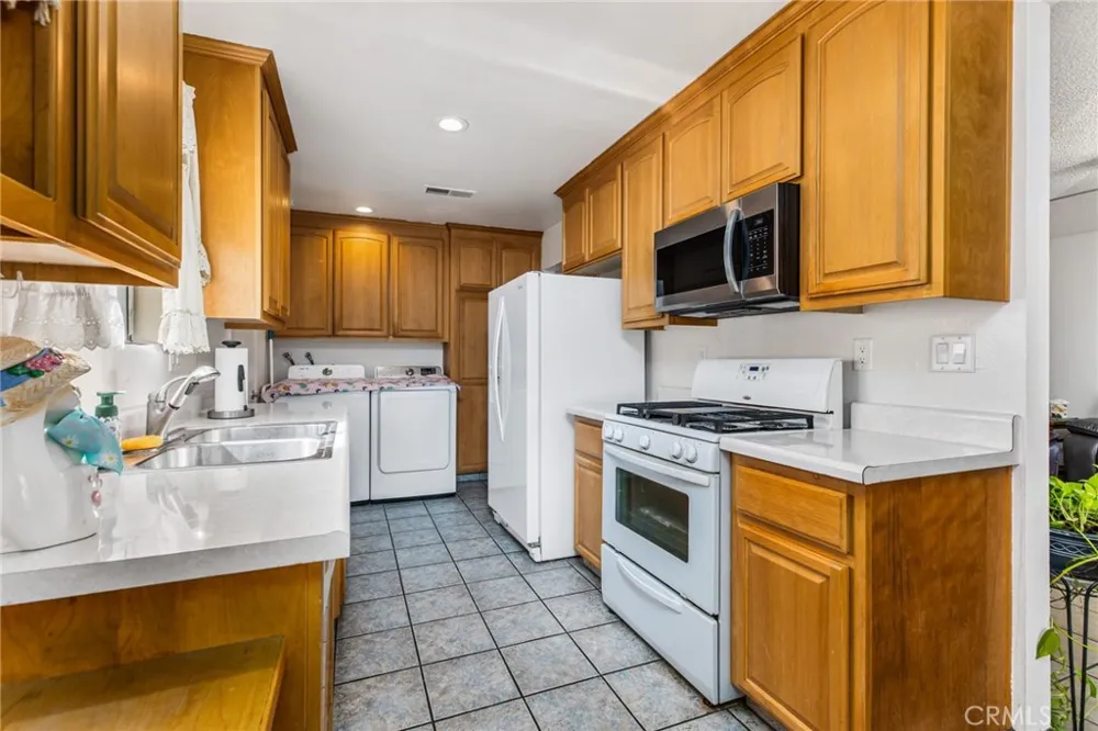2236 San Padre Hemet, CA 92545