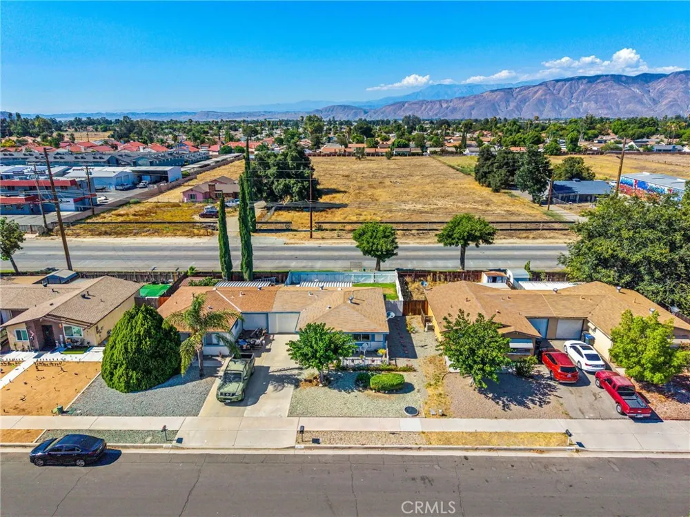 2236 San Padre Hemet, CA 92545