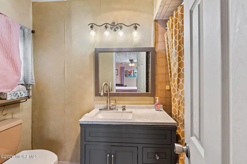 109 E Mohawk Drive Little Egg Harbor, NJ 08087