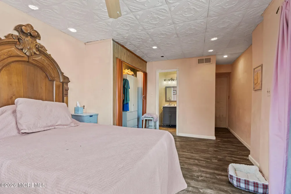 109 E Mohawk Drive Little Egg Harbor, NJ 08087