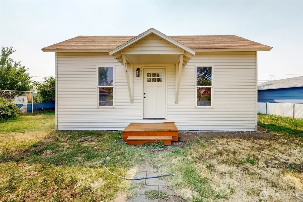 711 Robbins Street Milton-Freewater, OR 97862