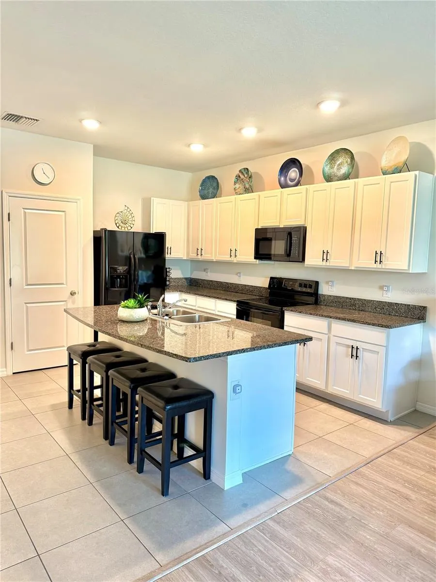 8771 FALLING BLUE PLACE Riverview, FL 33578