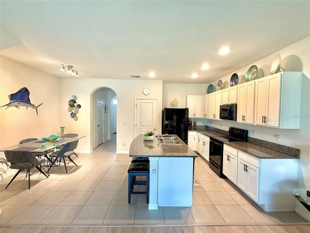 8771 FALLING BLUE PLACE Riverview, FL 33578