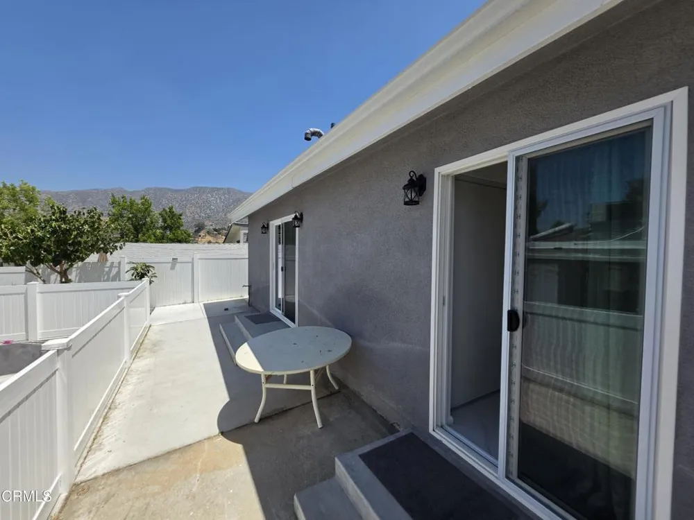 10926 Woodward Avenue Sunland, CA 91040