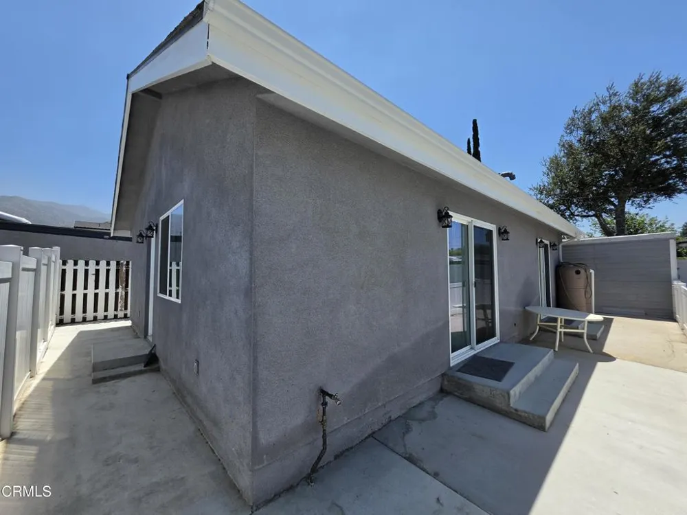 10926 Woodward Avenue Sunland, CA 91040