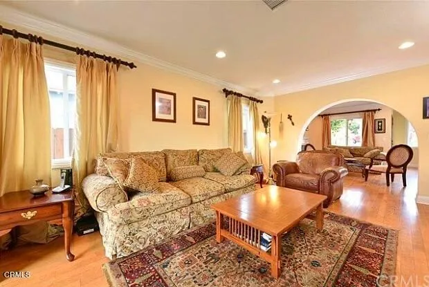 1736 Vistillas Road Altadena, CA 91001