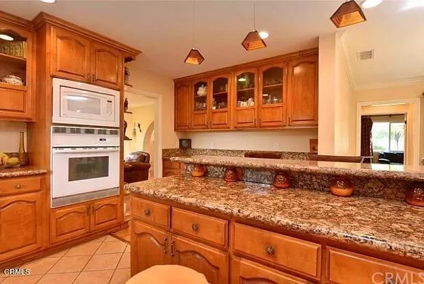 1736 Vistillas Road Altadena, CA 91001