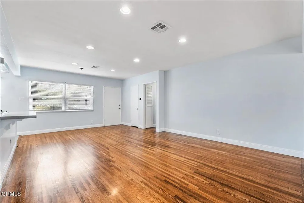 2701 Jolley Drive Burbank, CA 91504