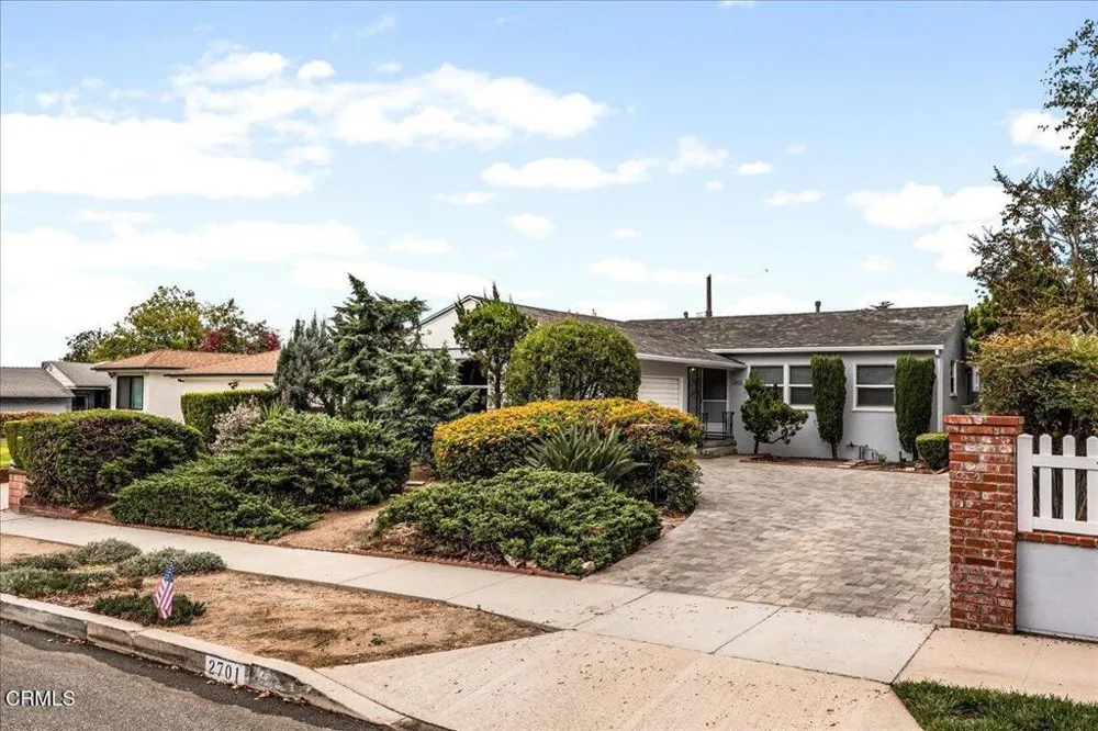 2701 Jolley Drive Burbank, CA 91504