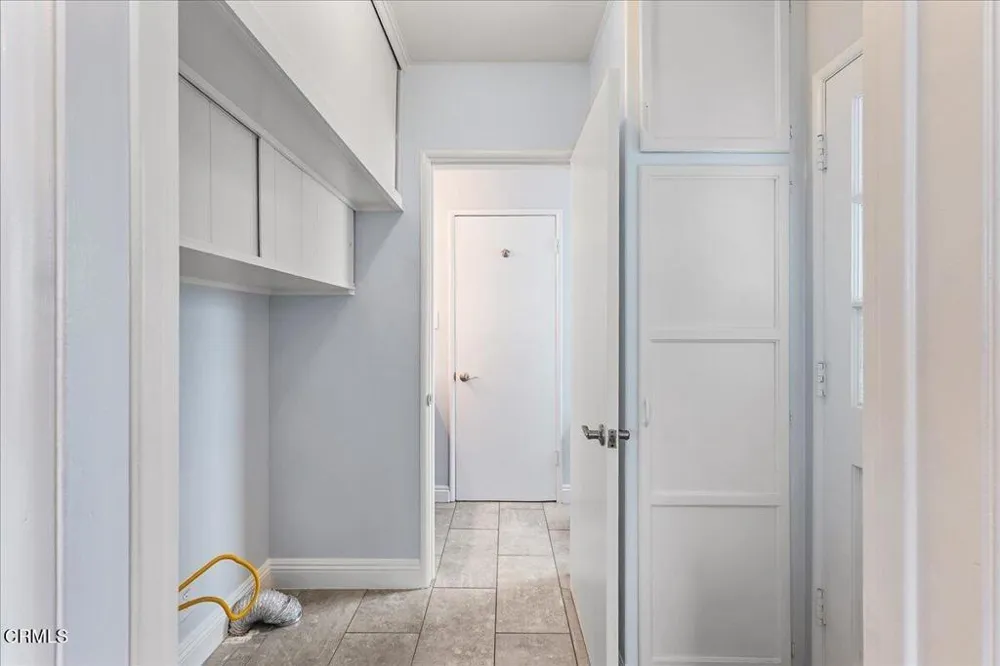 2701 Jolley Drive Burbank, CA 91504
