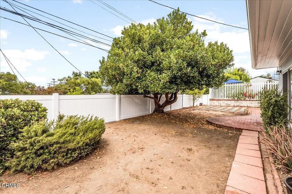 2701 Jolley Drive Burbank, CA 91504