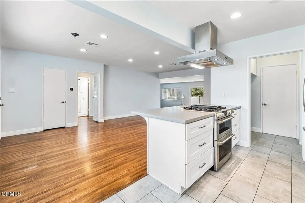 2701 Jolley Drive Burbank, CA 91504