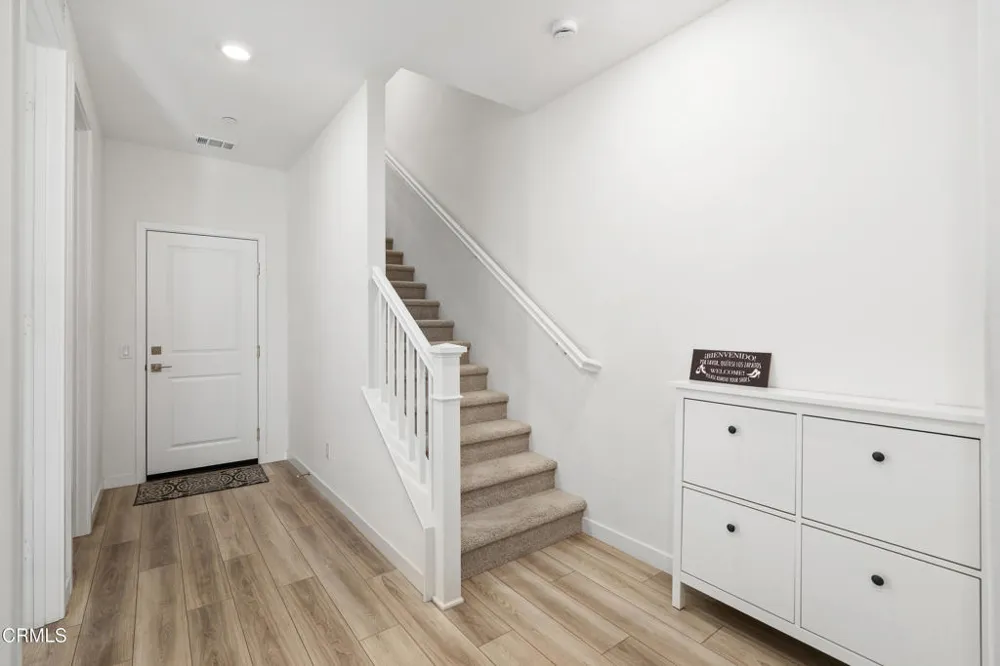 27560 Sanctuary Court Valencia, CA 91381