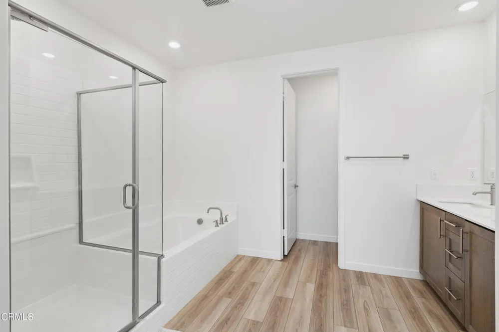 27560 Sanctuary Court Valencia, CA 91381