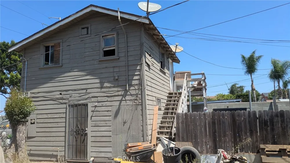 946 S Ash Inglewood, CA 90301