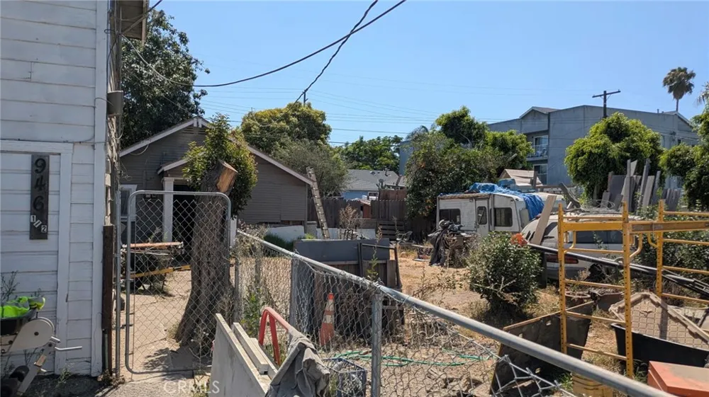 946 S Ash Inglewood, CA 90301