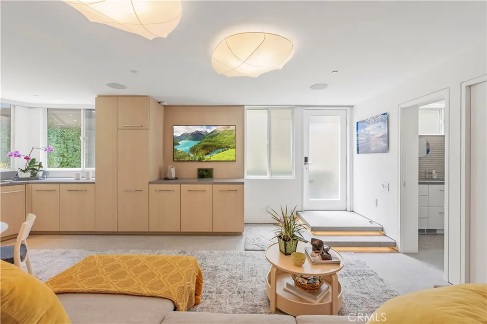 149 Sunset Terrace Laguna Beach, CA 92651
