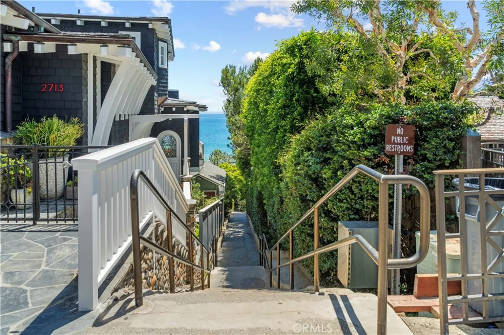 149 Sunset Terrace Laguna Beach, CA 92651