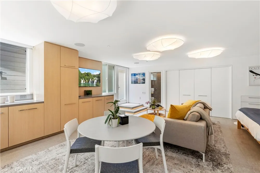 149 Sunset Terrace Laguna Beach, CA 92651